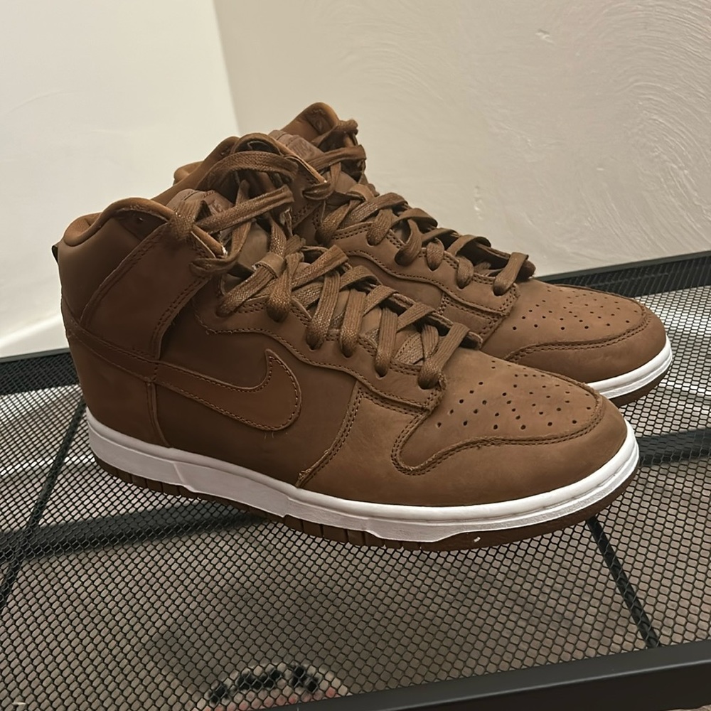 Brown Nike Dunks High Premium